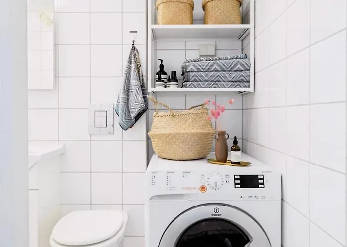 Bright & Modern Flat In Center!